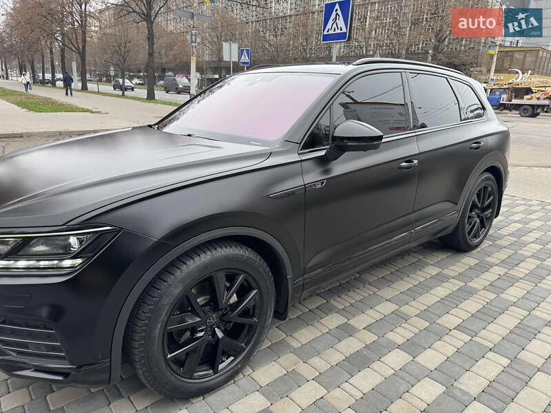 Внедорожник / Кроссовер Volkswagen Touareg 2021 в Запорожье