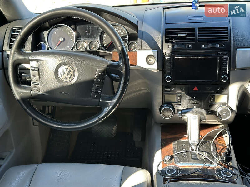 Позашляховик / Кросовер Volkswagen Touareg 2008 в Вінниці