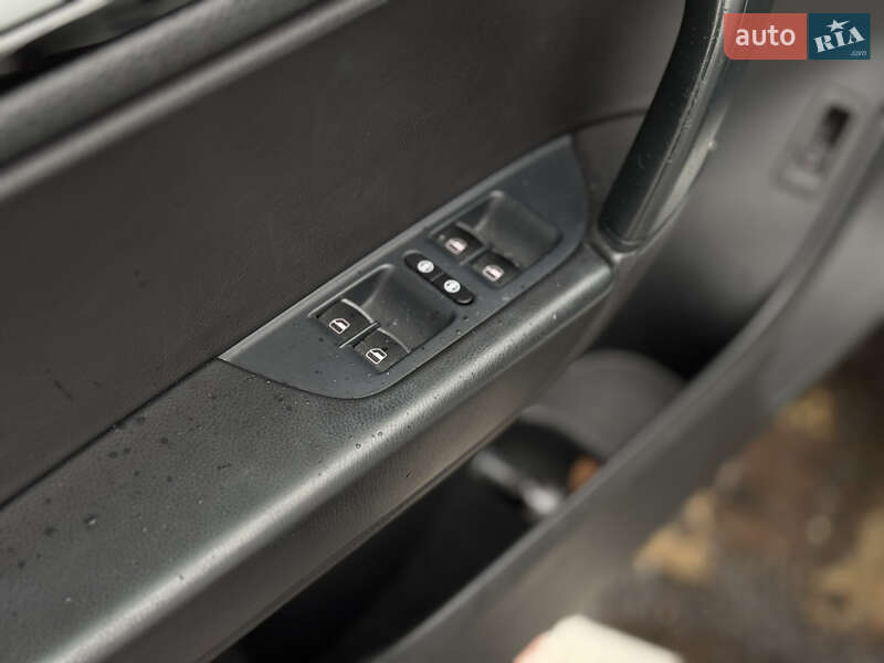 Внедорожник / Кроссовер Volkswagen Touareg 2014 в Киеве фото 25 Внедорожник / Кроссовер Volkswagen Touareg 2014 в Киеве