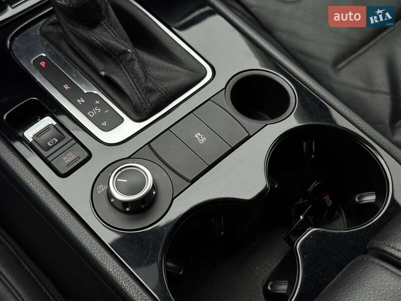 Внедорожник / Кроссовер Volkswagen Touareg 2014 в Киеве фото 32 Внедорожник / Кроссовер Volkswagen Touareg 2014 в Киеве