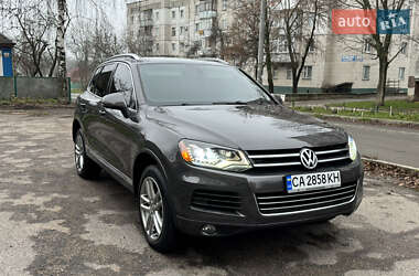 Позашляховик / Кросовер Volkswagen Touareg 2011 в Смілі