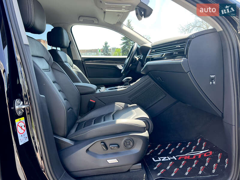 Внедорожник / Кроссовер Volkswagen Touareg 2021 в Ужгороде