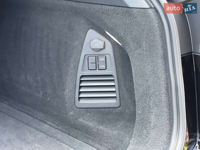 Внедорожник / Кроссовер Volkswagen Touareg 2021 в Ужгороде