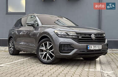 Позашляховик / Кросовер Volkswagen Touareg 2021 в Хмельницькому