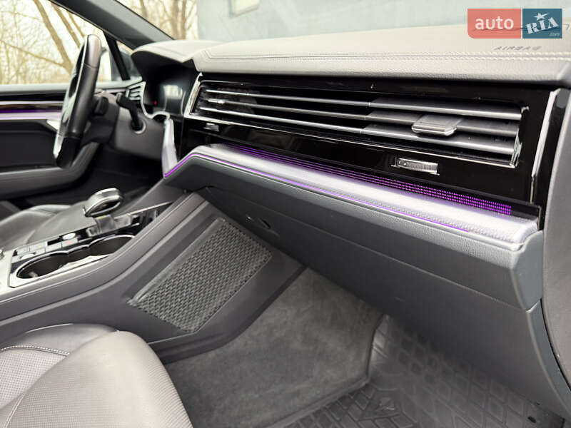 Внедорожник / Кроссовер Volkswagen Touareg 2021 в Хмельницком