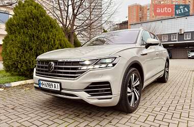 Внедорожник / Кроссовер Volkswagen Touareg 2020 в Одессе