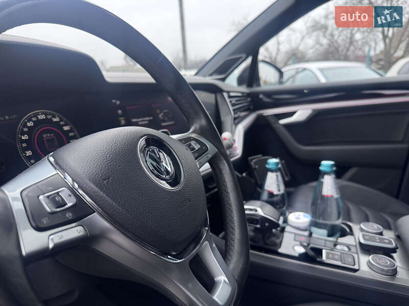 Внедорожник / Кроссовер Volkswagen Touareg 2019 в Звенигородке фото 29 Внедорожник / Кроссовер Volkswagen Touareg 2019 в Звенигородке