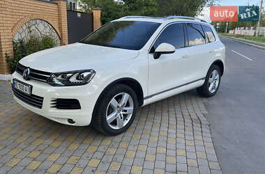 Позашляховик / Кросовер Volkswagen Touareg 2011 в Дніпрі