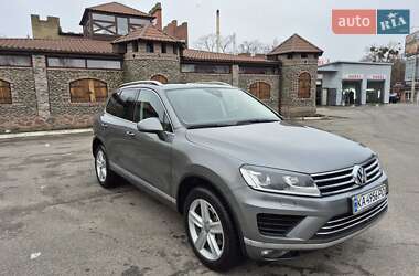 Позашляховик / Кросовер Volkswagen Touareg 2017 в Києві