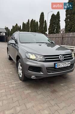 Внедорожник / Кроссовер Volkswagen Touareg 2014 в Дунаевцах