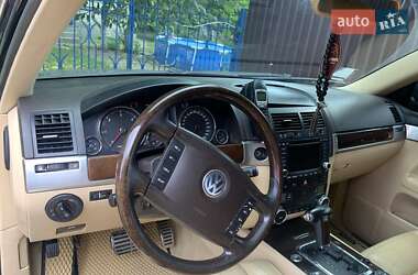 Позашляховик / Кросовер Volkswagen Touareg 2003 в Києві