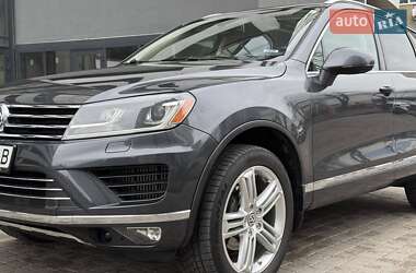Позашляховик / Кросовер Volkswagen Touareg 2015 в Львові