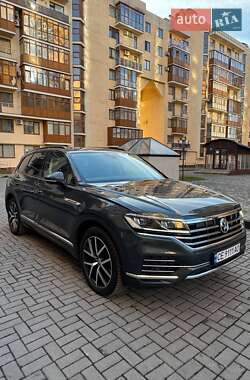 Внедорожник / Кроссовер Volkswagen Touareg 2018 в Черновцах