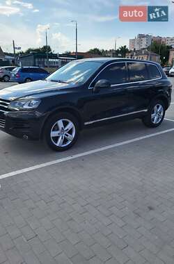 Внедорожник / Кроссовер Volkswagen Touareg 2011 в Виннице