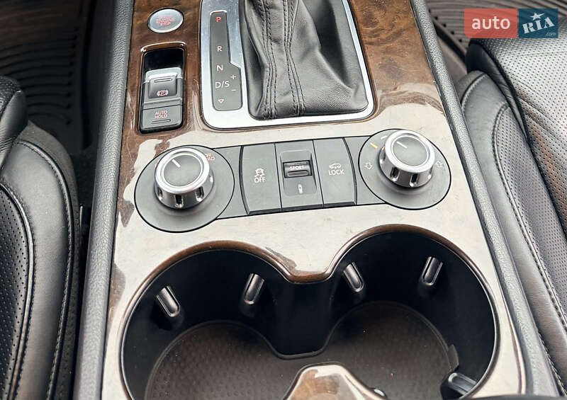 Позашляховик / Кросовер Volkswagen Touareg 2014 в Києві фото 11 Позашляховик / Кросовер Volkswagen Touareg 2014 в Києві