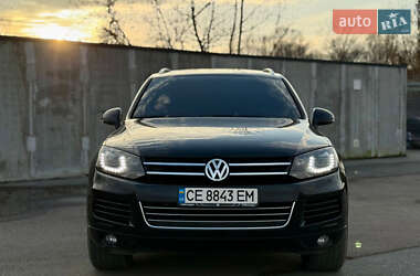 Внедорожник / Кроссовер Volkswagen Touareg 2011 в Черновцах