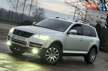 Внедорожник / Кроссовер Volkswagen Touareg 2005 в Хусте