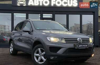 Внедорожник / Кроссовер Volkswagen Touareg 2016 в Киеве