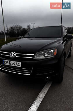 Внедорожник / Кроссовер Volkswagen Touareg 2014 в Вольнянске