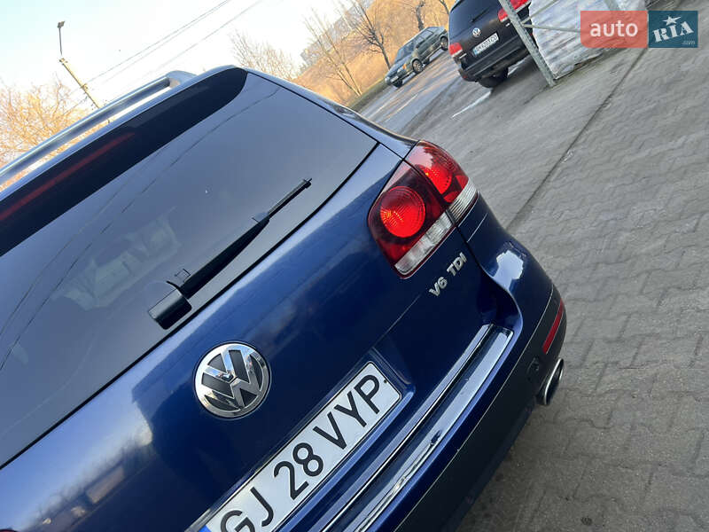 Внедорожник / Кроссовер Volkswagen Touareg 2008 в Черновцах