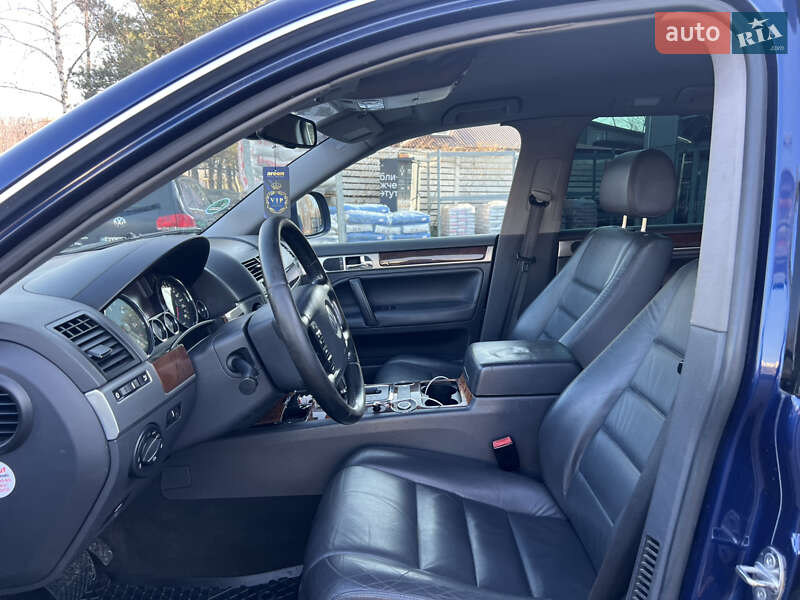 Внедорожник / Кроссовер Volkswagen Touareg 2008 в Черновцах