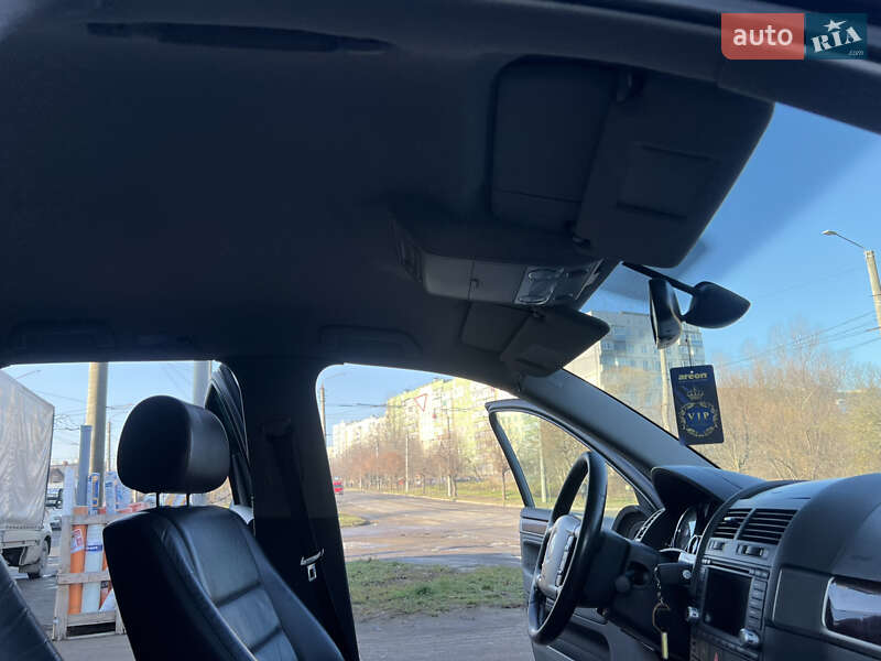 Внедорожник / Кроссовер Volkswagen Touareg 2008 в Черновцах