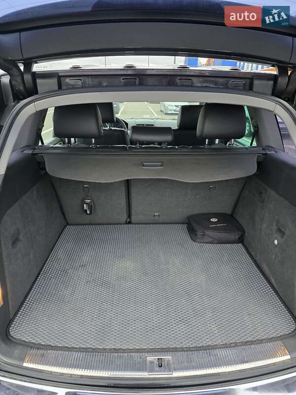 Внедорожник / Кроссовер Volkswagen Touareg 2008 в Луцке