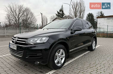 Внедорожник / Кроссовер Volkswagen Touareg 2013 в Виннице