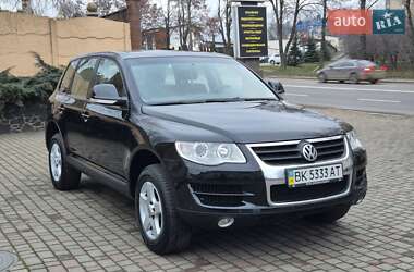 Внедорожник / Кроссовер Volkswagen Touareg 2008 в Ровно
