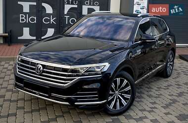 Позашляховик / Кросовер Volkswagen Touareg 2019 в Мукачевому