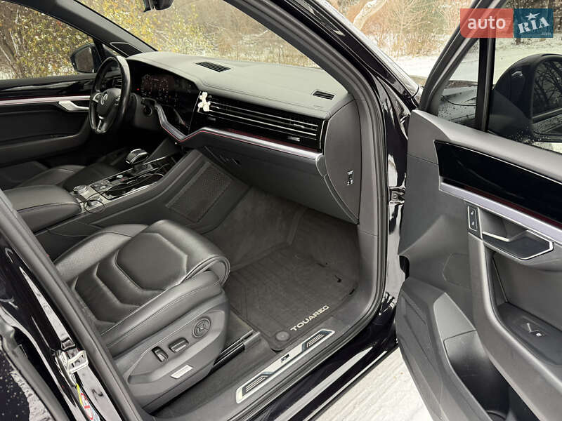 Внедорожник / Кроссовер Volkswagen Touareg 2018 в Кривом Роге фото 13 Внедорожник / Кроссовер Volkswagen Touareg 2018 в Кривом Роге
