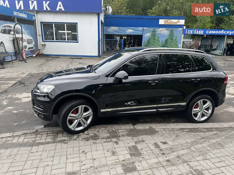 Позашляховик / Кросовер Volkswagen Touareg 2012 в Львові