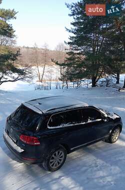 Позашляховик / Кросовер Volkswagen Touareg 2011 в Полтаві