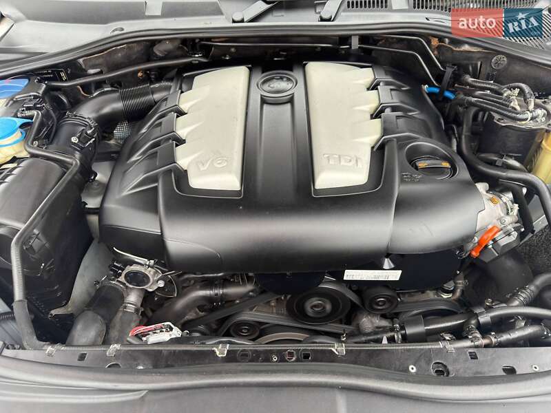 Внедорожник / Кроссовер Volkswagen Touareg 2008 в Ахтырке