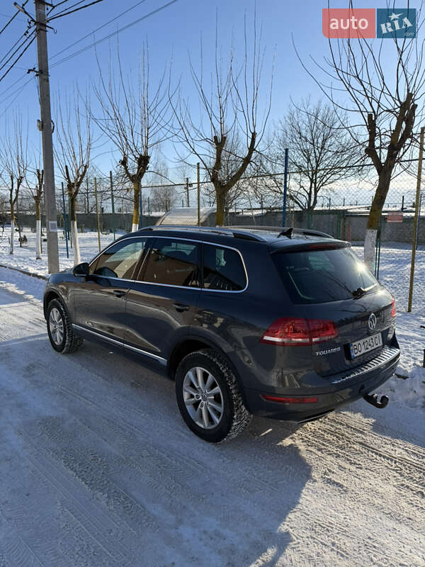 Позашляховик / Кросовер Volkswagen Touareg 2012 в Тернополі