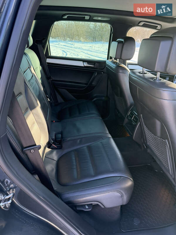 Позашляховик / Кросовер Volkswagen Touareg 2012 в Тернополі