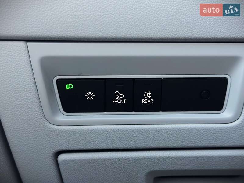 Внедорожник / Кроссовер Volkswagen Touareg 2019 в Киеве фото 38 Внедорожник / Кроссовер Volkswagen Touareg 2019 в Киеве