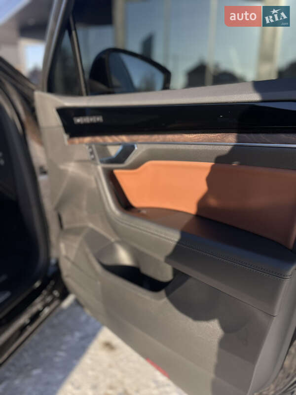 Позашляховик / Кросовер Volkswagen Touareg 2020 в Львові