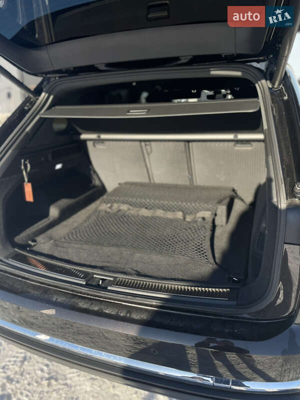 Позашляховик / Кросовер Volkswagen Touareg 2020 в Львові