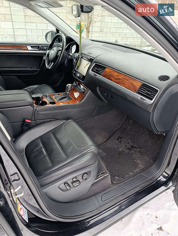 Внедорожник / Кроссовер Volkswagen Touareg 2010 в Луцке фото 6 Внедорожник / Кроссовер Volkswagen Touareg 2010 в Луцке