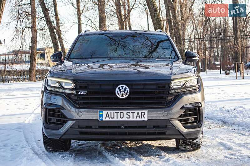 Внедорожник / Кроссовер Volkswagen Touareg 2019 в Киеве