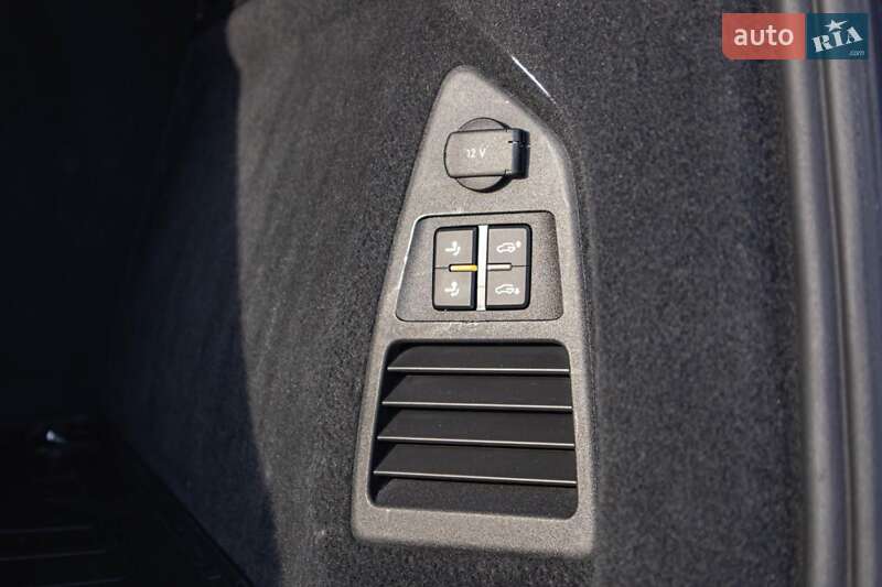 Внедорожник / Кроссовер Volkswagen Touareg 2019 в Киеве