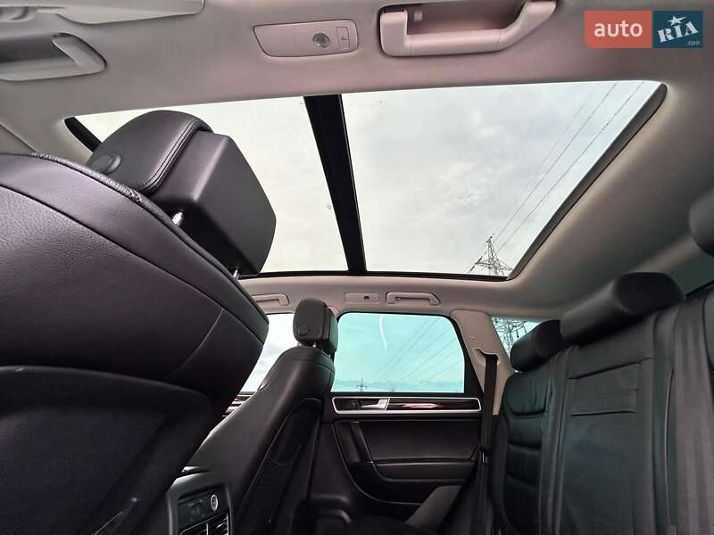 Внедорожник / Кроссовер Volkswagen Touareg 2015 в Киеве фото 17 Внедорожник / Кроссовер Volkswagen Touareg 2015 в Киеве