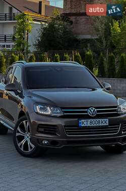 Позашляховик / Кросовер Volkswagen Touareg 2014 в Долині