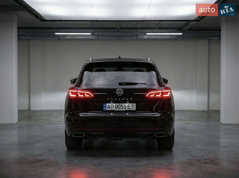 Внедорожник / Кроссовер Volkswagen Touareg 2019 в Киеве