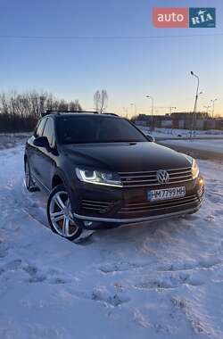 Внедорожник / Кроссовер Volkswagen Touareg 2017 в Львове