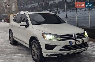 Позашляховик / Кросовер Volkswagen Touareg 2015 в Києві