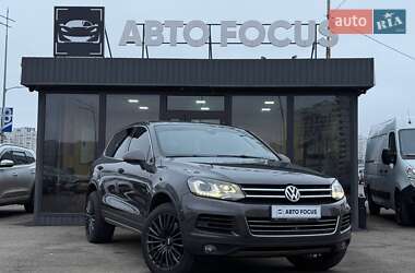 Позашляховик / Кросовер Volkswagen Touareg 2011 в Києві