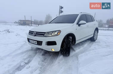 Позашляховик / Кросовер Volkswagen Touareg 2014 в Вінниці
