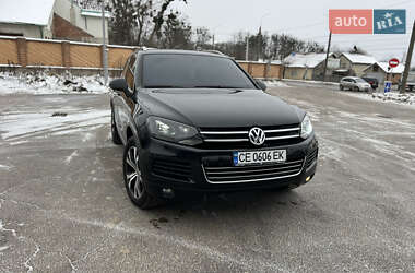Позашляховик / Кросовер Volkswagen Touareg 2011 в Чернівцях